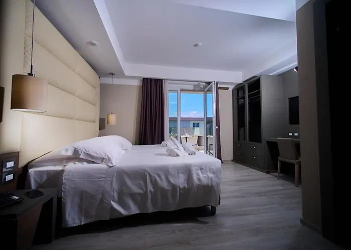 Hotel Park Le Dune Di Giovino 4*